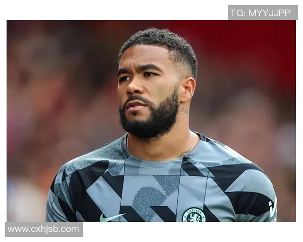 秃头男足球星以光头魅力征服赛场赢得无数球迷热烈追捧 秃头男足球星以光头魅力征服赛场赢得无数球迷热烈追捧