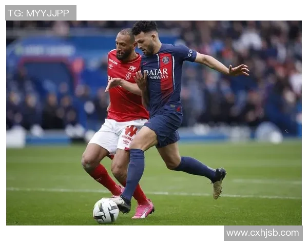 巴黎圣日耳曼足球队的明星球员及其在赛场上的表现解析